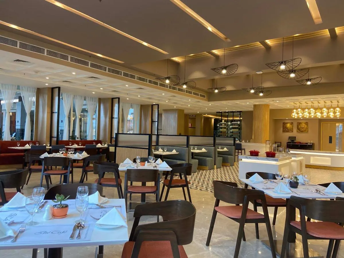 The Everest Hotel Катманду